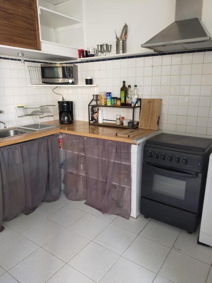 Purani Apartment Jonquieres  Ngoại thất bức ảnh